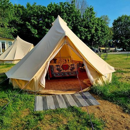 Secret Garden Glamping African Themed Tent Newark-on-Trent  Экстерьер фото